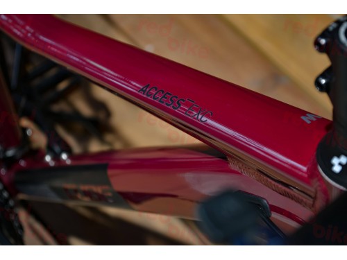 cube-access-exc-2021-darkberry-black-redbike-catalog10.jpg