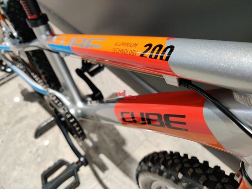 cube-acid-200-actionteam-7.jpg