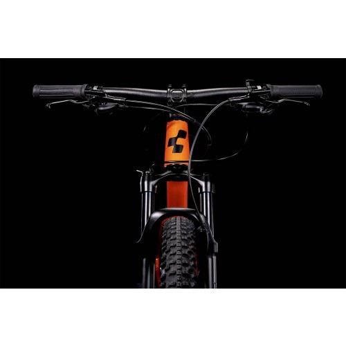 cube-attention-sl-2022-burntorange-black-11.jpg