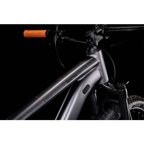 cube-reaction-pro-2022-grey-orange-2.jpg