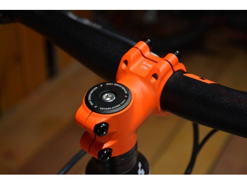 detskii-velosiped-cube-acid-240-disc-green-orange-catalog-redbike5.JPG