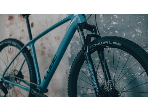 velosiped-cube-reaction-c62-one-29-2027-surfblue-n-black-14.jpg