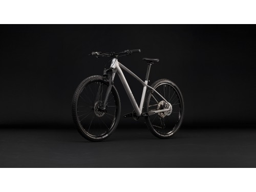 velosiped-cube-reaction-pro-29-2027-platinum-n-black-4.jpg