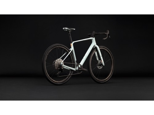 velosiped-graviinii-cube-nuroad-c62-one-2027-hintofmint-n-green-3.jpg