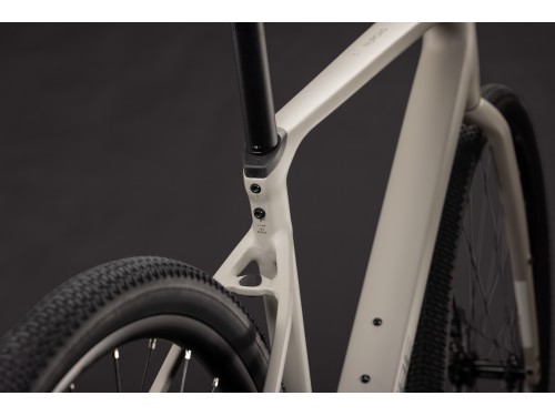 velosiped-graviinii-cube-nuroad-ex-2027-oatgrey-n-black-8.jpg