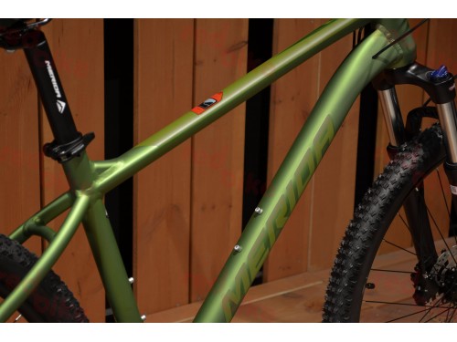 velosiped-merida-big-nine-20-matt-fog-green-2021-redbike6.JPG