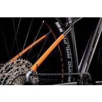 cube-reaction-pro-2022-grey-orange-5.jpg