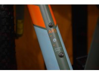 detskii-velosiped-cube-acid-240-disc-green-orange-catalog-redbike12.JPG
