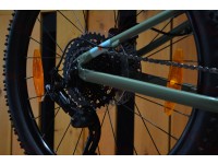 detskii-velosiped-cube-acid-240-disc-green-orange-catalog-redbike2.JPG