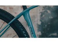 velosiped-cube-reaction-c62-one-29-2027-surfblue-n-black-16.jpg