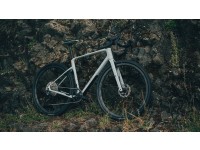 velosiped-graviinii-cube-nuroad-c62-one-2027-hintofmint-n-green-11.jpg