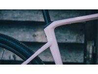 velosiped-graviinii-cube-nuroad-ex-2027-bubblegum-n-black-12.jpg